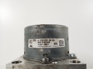 Mercedes Benz C-Class 205 (2014–2021) ABS unit A2539011600 - 5