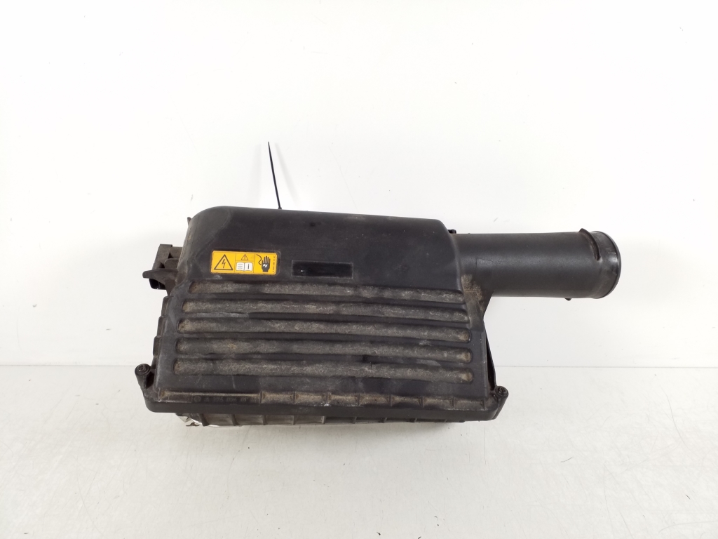Mercedes Benz C-Class 205 (2014–2021) Luftfiltergehäuse A2740900201 Mercedes Benz C-Class 205 (2014–2021) Luftfiltergehäuse A2740900201