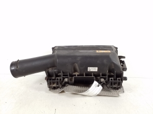Mercedes Benz C-Class 205 (2014–2021) Luftfiltergehäuse A2740900201 - 2