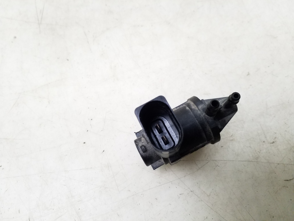 AUDI A4 B8/8K (2011-2016) Magnetventil 1K0906283A 24966923