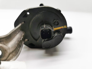 Tesla Model X X (2015–2026) Auxiliary water pump 1037328-00-F - 3