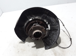   Rear wheel hub  - 6796509 