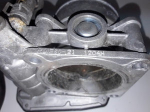 Infiniti G37 (2007–2015) Drosselklappe RME6021 - 3