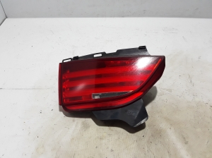   Tail light on trunk lid  - 7199637 
