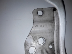 Hyundai i40 (2011–2026) Scharnier Motorhaube VFRH - 2