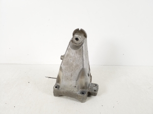 Mercedes Benz C-Class 205 (2014–2021) Motorhalter A2742231004