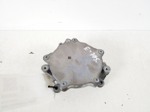 Mercedes Benz C-Class 205 (2014–2021) Vaakumpump A2701801001 - 2