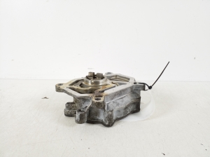 Mercedes Benz C-Class 205 (2014–2021) Vaakumpump A2701801001 - 3