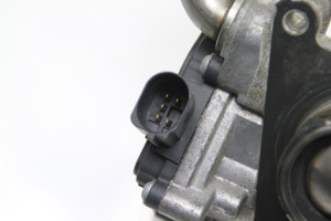  EGR valve 