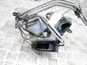 Tesla Model 3 3 (2016–2024) ABS unit 1044745-00-B - 4