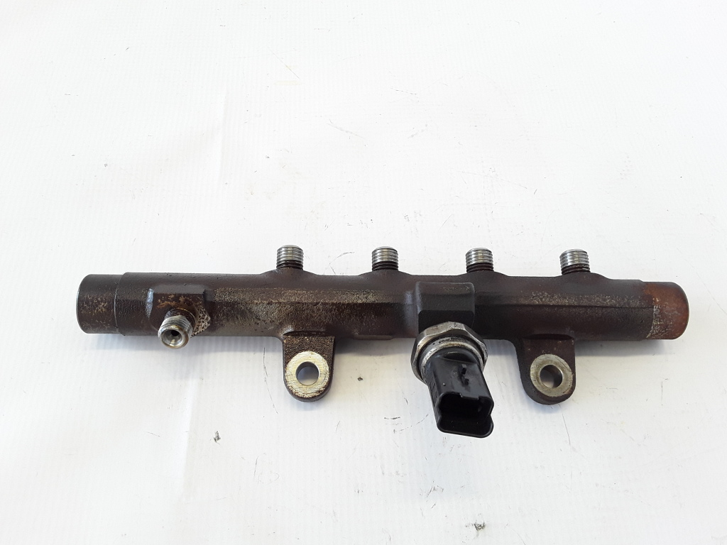 RENAULT Laguna 3 generation (2007-2015) Fuel Rail 8200296867, 8200815617 21072655