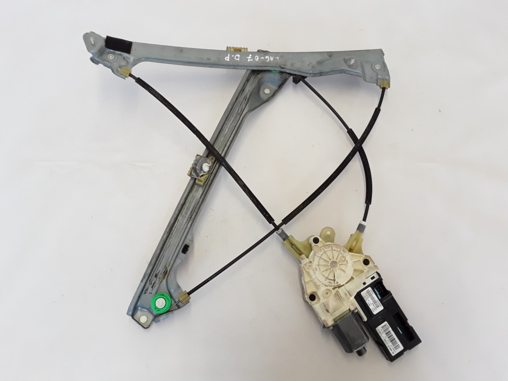 RENAULT Laguna 3 generation (2007-2015) Front Right Door Window Regulator 807000002R 21072653