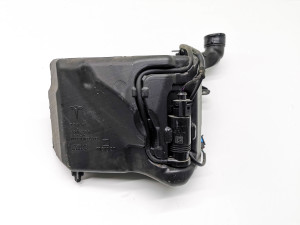 Front washer fluid reservoir - 1096062-00-F