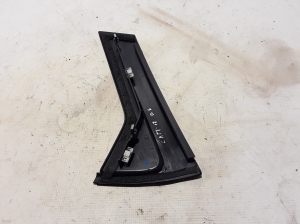 RENAULT Captur (2013–2019) Fensterschachtleiste außen Tür hinten 822347058R - 3