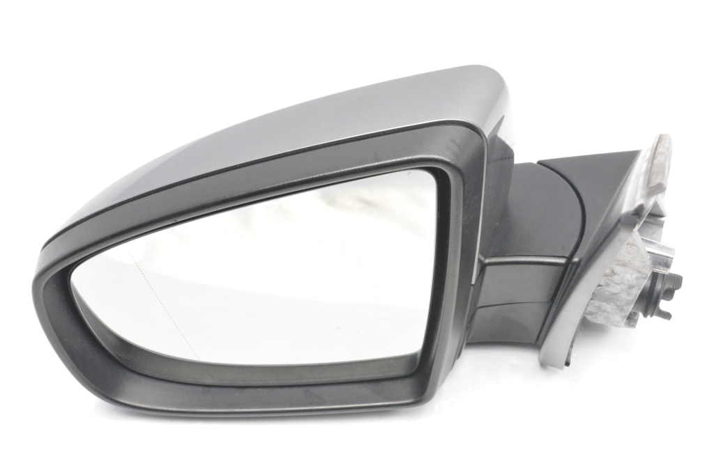 Used BMW X5 Side mirror and its details 7136887