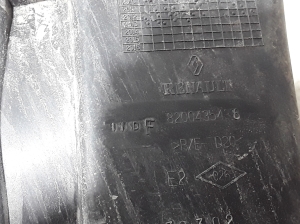  Galinio bamperio laikiklis 