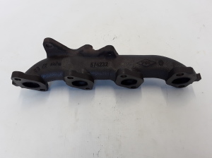  Exhaust manifold 