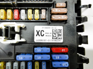 Tesla Model X X (2015–2026) Drošinātāju kaste salonā 1034409-01-C - 3