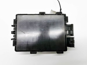 Tesla Model X X (2015–2026) Drošinātāju kaste salonā 1034409-01-E - 3