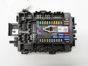 Interior fuse box - 1034409-01-E