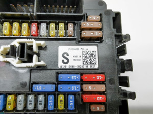 Tesla Model S S (2012–2026) Interior fuse box 1034409-00-A - 3