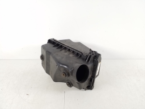 TOYOTA Avensis T25 (2003–2008) Luftfiltergehäuse 17705-0D041 - 2
