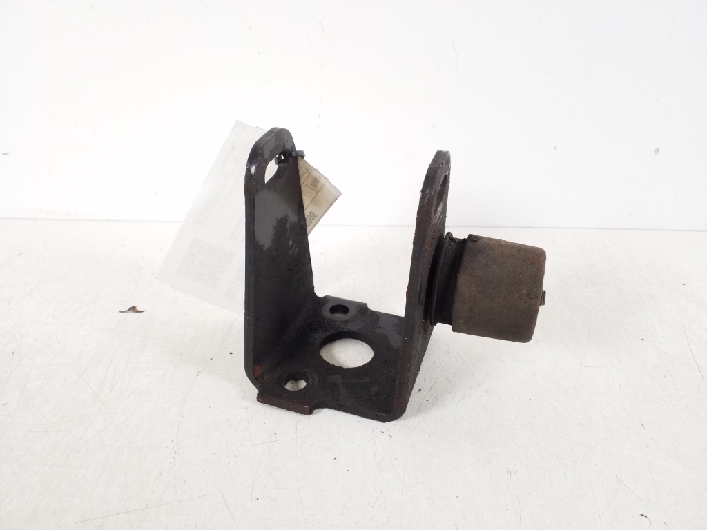 Used TOYOTA Avensis Engine holder 12311-0D090