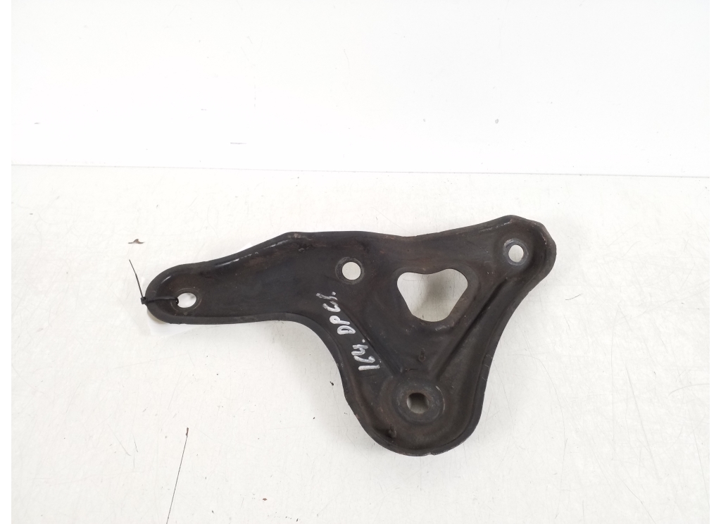 Used TOYOTA Avensis Front cross member bracket 52257-05020