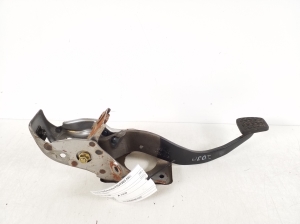TOYOTA Avensis T25 (2003–2008) Piduripedaal 47101-05100 - 2