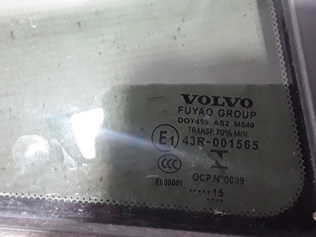 VOLVO S60 2 generation (2010-2020) Aizmugurējo labo durvju logs 31352038 21016537