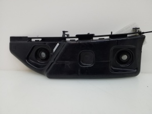 Rear bumper bracket - A1768850265