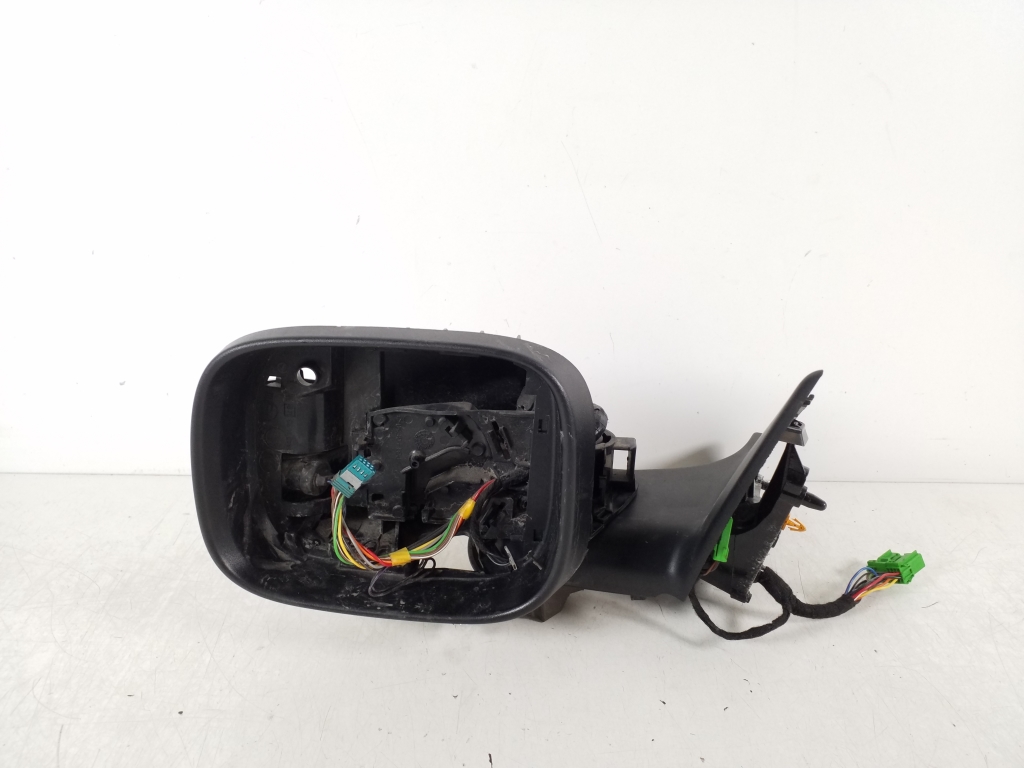 Used VOLVO XC70 Side mirror and its details 31386099
