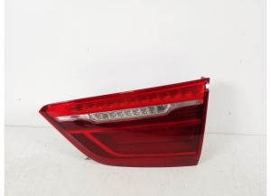 Tail light on trunk lid - 2576428