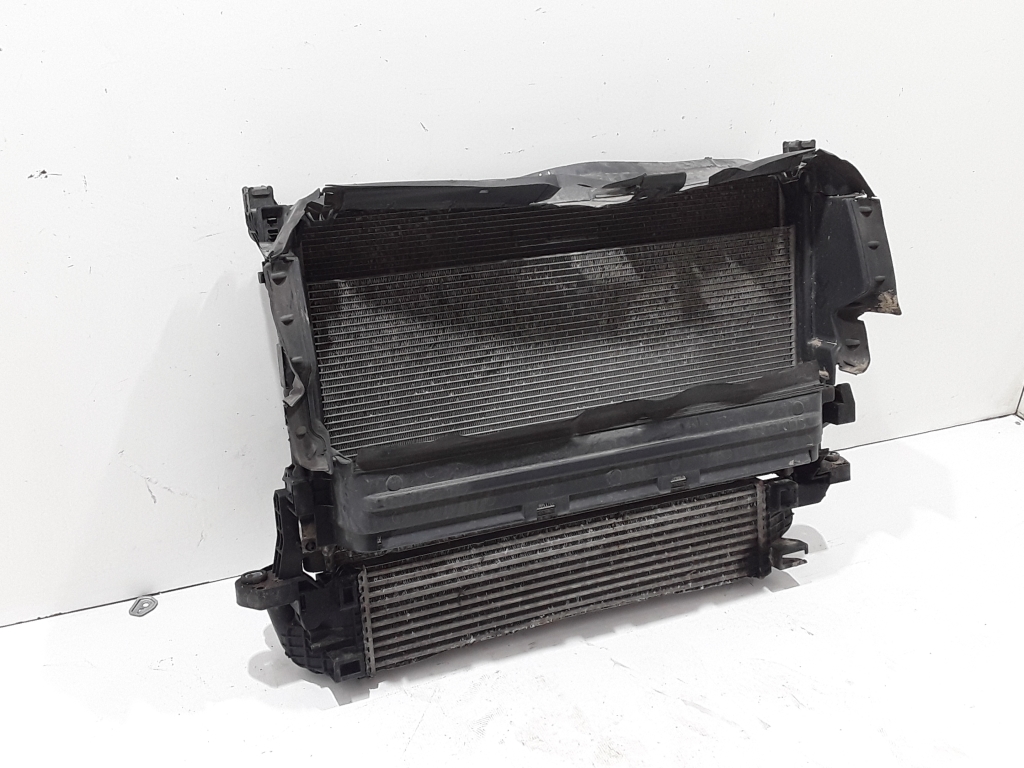 Used RENAULT Trafic Radiator set and its details