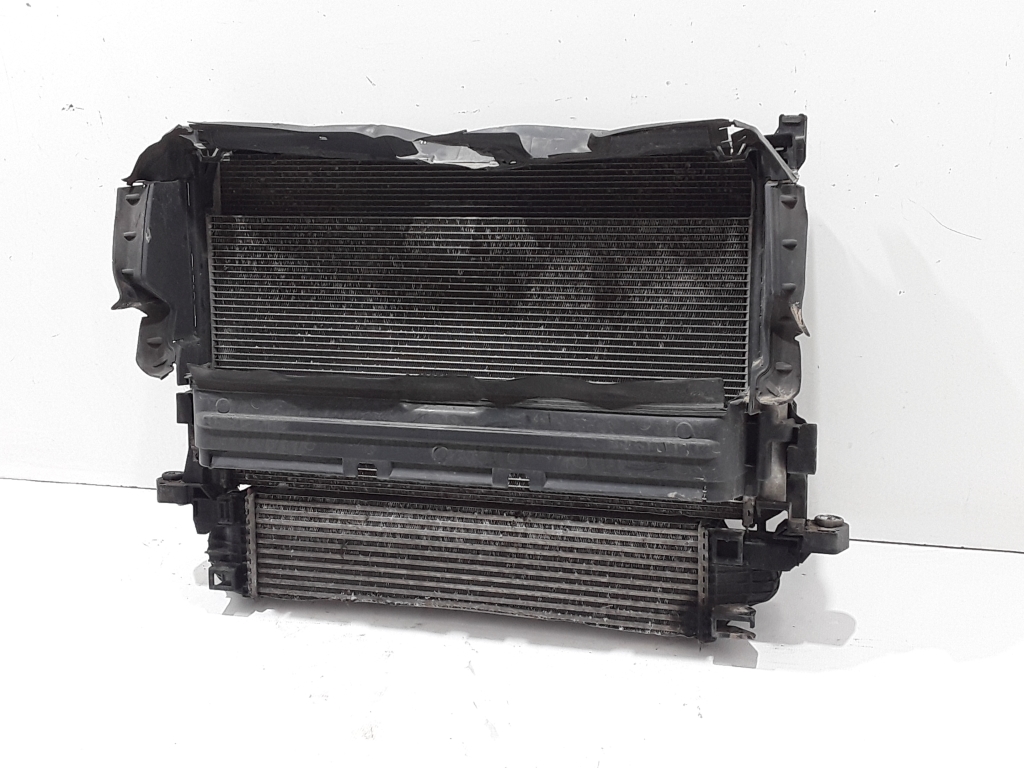 Used RENAULT Trafic Radiator set and its details