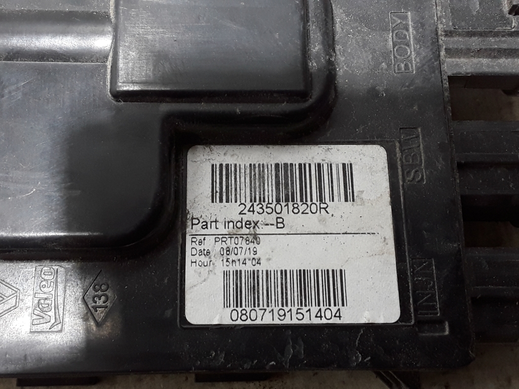 Used RENAULT Trafic Relay 243501820R