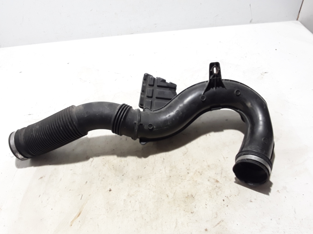 RENAULT Trafic 3 generation (2014-2023) Air supply hose pipe 165755972R 21016359