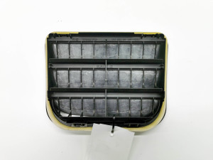  Rear wing ventilation grille 