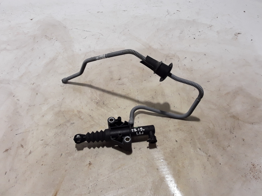 Used RENAULT Trafic Clutch cylinder working 306100530R