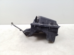 Opel Insignia (2008–2017) Luftfiltergehäuse 55560889 - 3