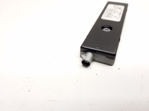 Mercedes Benz E-Class W212 (2009–2015) Antenna amplifier a2128201689 - 2