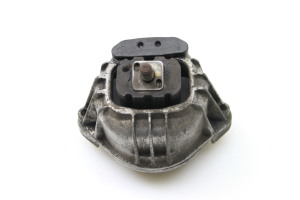 BMW 3 SERIES E90 (2004–2013) Mootoripadi 13981112 - 2
