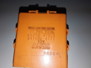 TOYOTA Prius W30/35 (2009–2015) Vadības bloks 8597047020 - 2