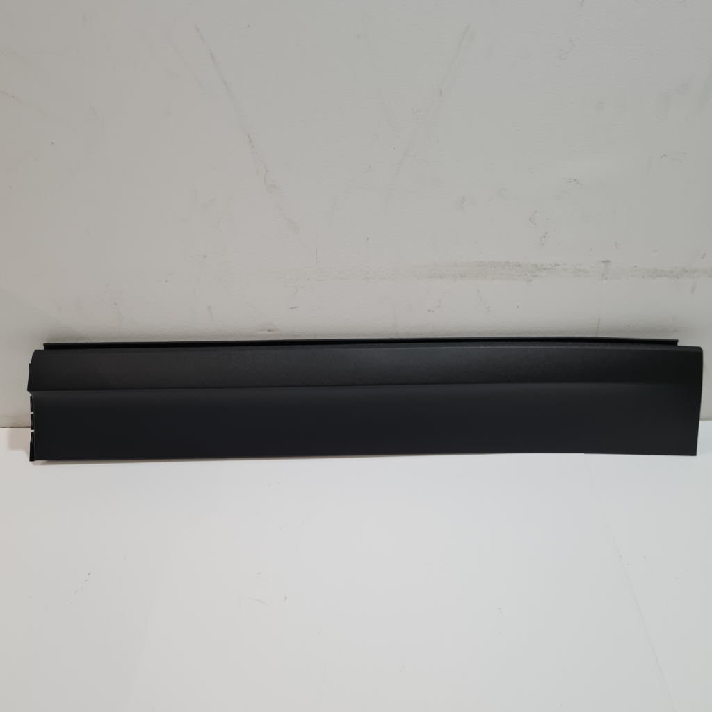 Used Porsche Cayenne Rear side door strip 9Y0839096CYOK1