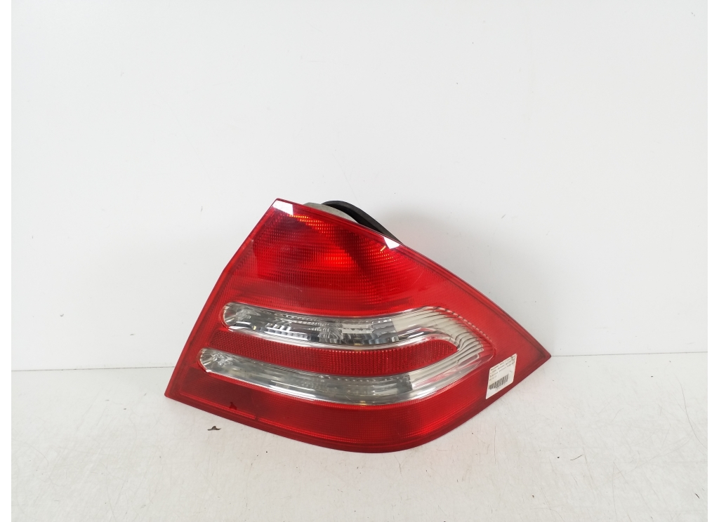 MERCEDES-BENZ C-Class W203/S203/CL203 (2000-2008) Rear Right Taillight Lamp A2038200264 21611747