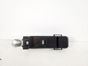  Rear corner light bulb socket 