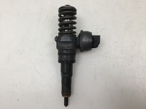  Fuel injector 