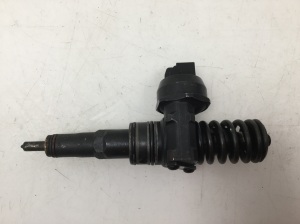 Volkswagen Golf V (2003–2009) Injektor Einspritzdüse 038130073AG - 2