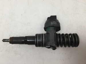  Fuel injector 