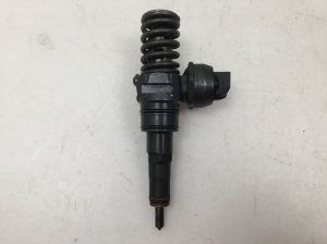  Fuel injector 